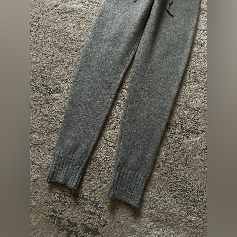 Grey Stretchy Knit Set - Picture 7 of 11